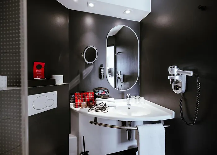 Ibis Luxembourg Airport Otel