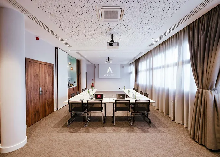 Ibis Luxembourg Airport 3*