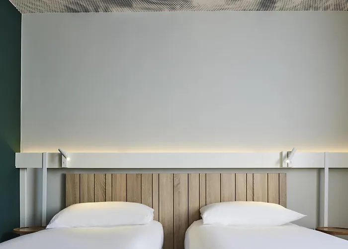 Ibis Luxembourg Airport Otel 3*