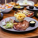 Ibis Luxembourg Airport Hotel 3*