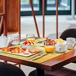 Ibis Luxembourg Airport 3*