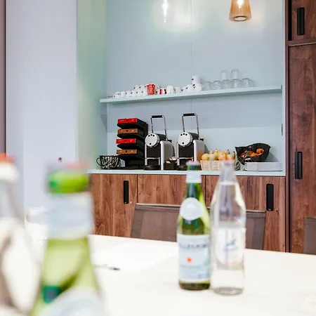 Ibis Luxembourg Airport ホテル 3*