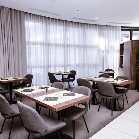 Ibis Luxembourg Airport Отель Niederanven