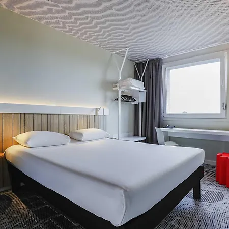 Ibis Luxembourg Airport 3*
