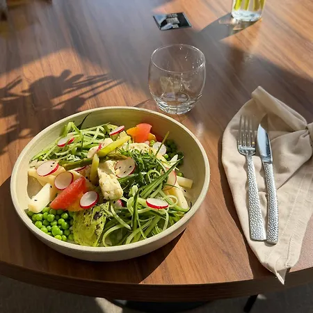 ホテル Ibis Luxembourg Airport 3*
