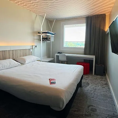 Ibis Luxembourg Airport 3*