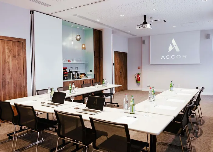 Hotell Ibis Luxembourg Airport 3*