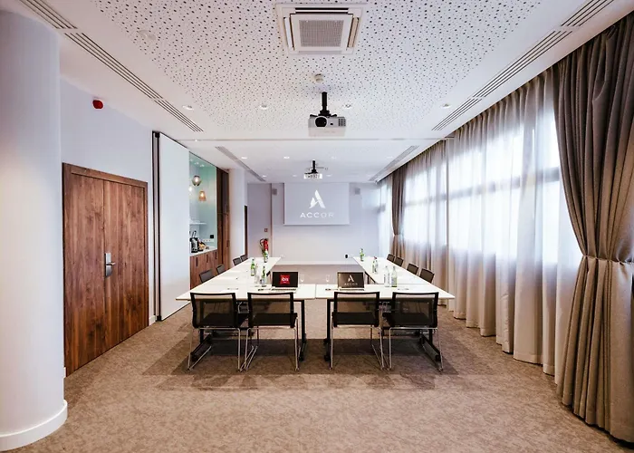 Hotel Ibis Luxembourg Airport 3*